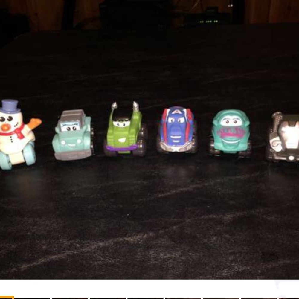 Hasbro - Character Vehicle Racers